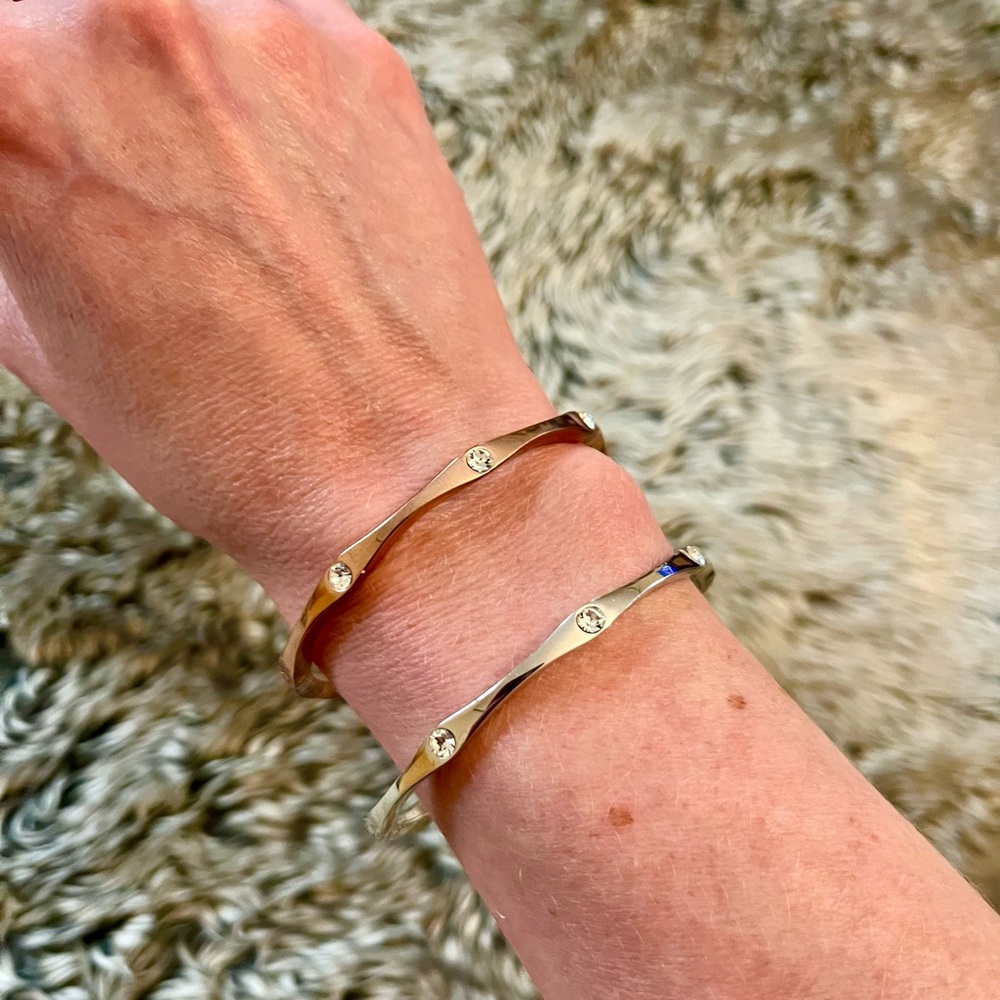 kate spade NWOT Heavy Metals Crystal Hinged Bangle Set - Rose Gold & Silver - Picture 2 of 4